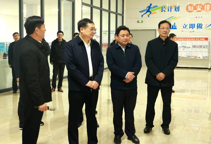 边峰到费县调研经济社会发展和政协工作开展情况